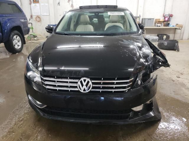 2013 Volkswagen Passat SEL