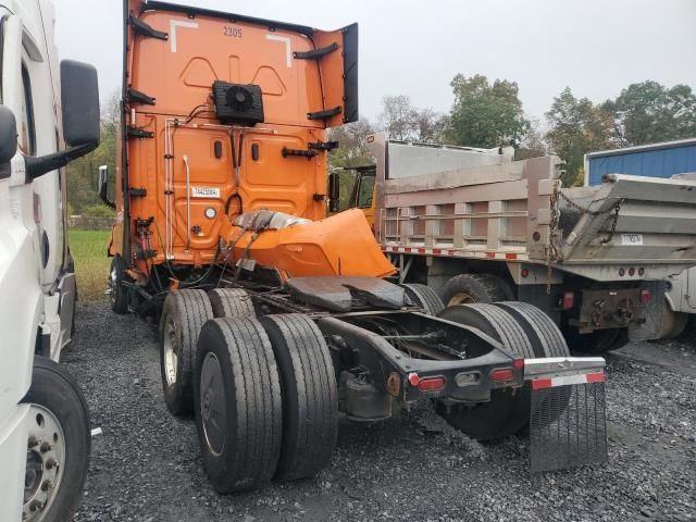 2023 Freightliner Cascadia 126