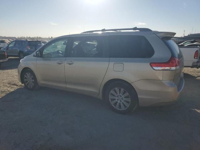 2011 Toyota Sienna LE