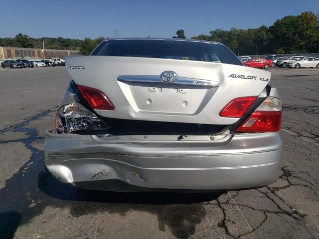 2004 Toyota Avalon XL