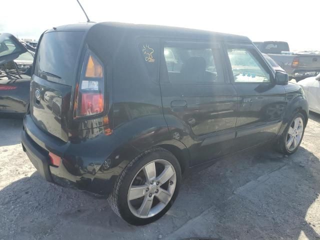 2010 KIA Soul +