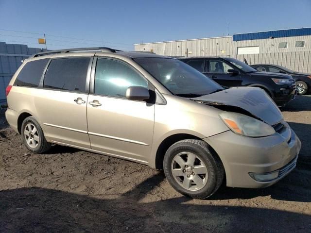 2004 Toyota Sienna XLE