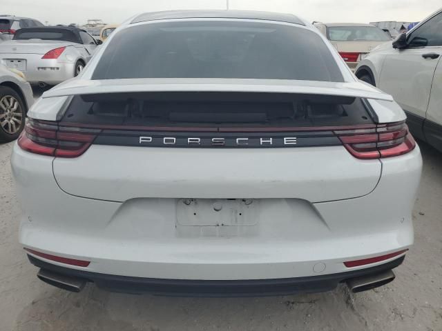 2018 Porsche Panamera 4