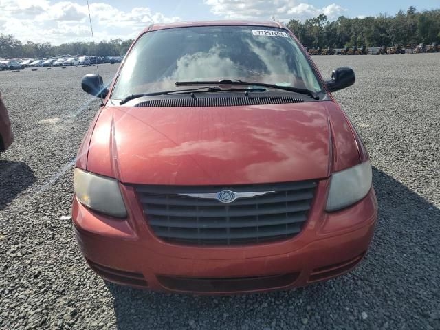 2007 Chrysler Town & Country LX