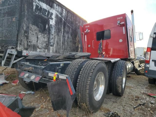 2022 Kenworth Construction T800