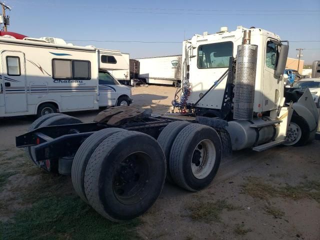 2009 Freightliner Conventional Columbia