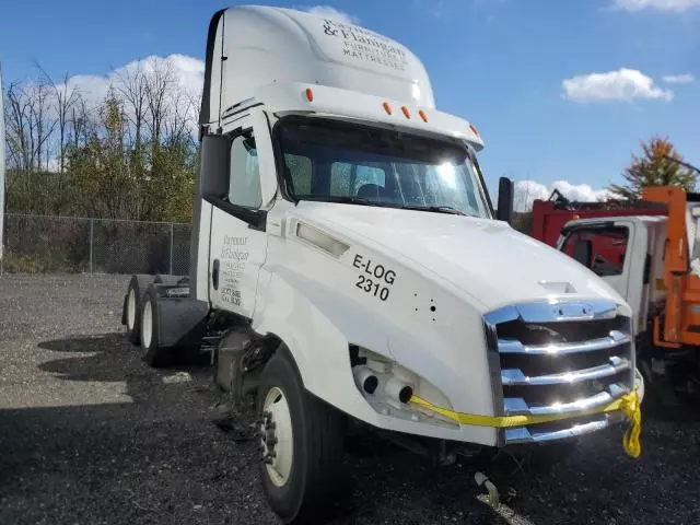 2023 Freightliner Cascadia 126