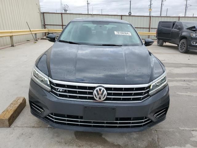 2017 Volkswagen Passat R-Line