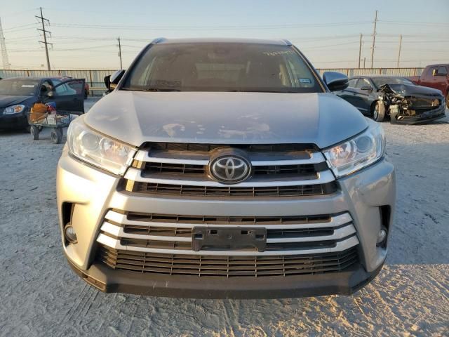 2019 Toyota Highlander SE