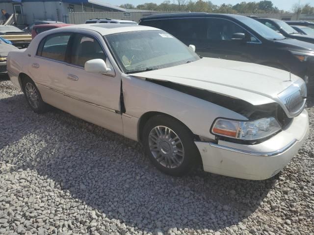 2006 Lincoln Town Car Signature Limited