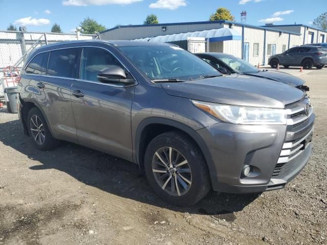 2018 Toyota Highlander SE