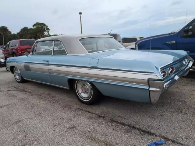 1962 Oldsmobile Starfire