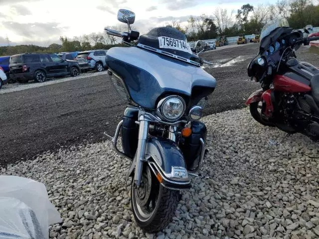 2002 Harley-Davidson Flhtcui