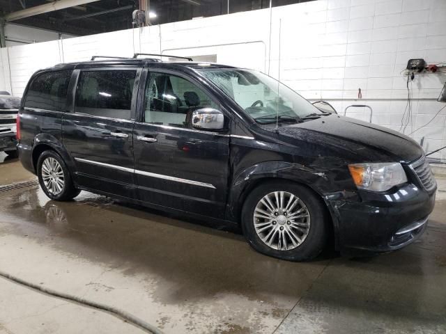 2013 Chrysler Town & Country Touring L