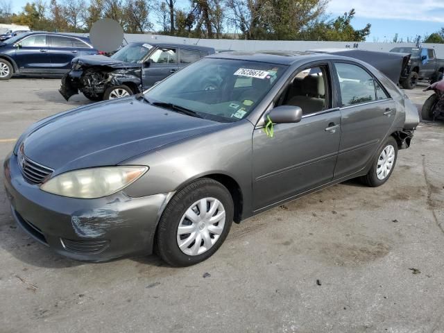 2005 Toyota Camry LE