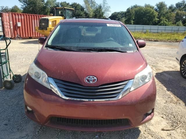 2014 Toyota Sienna XLE