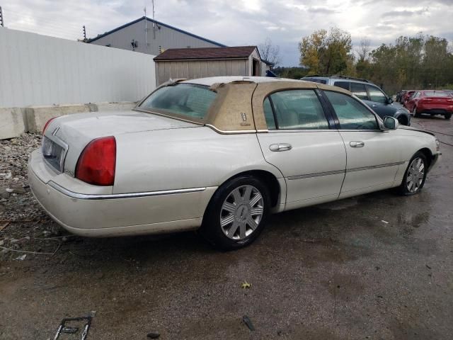 2004 Lincoln Town Car Ultimate