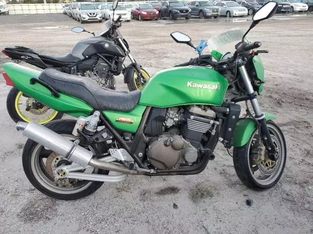 2002 Kawasaki ZR1200 A