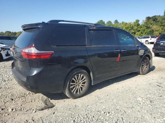 2018 Toyota Sienna XLE