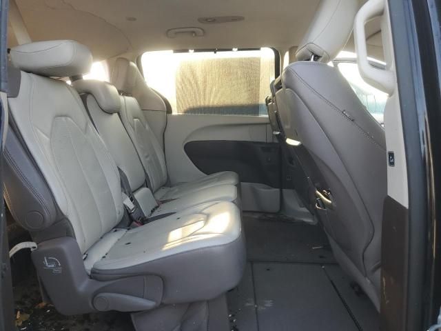 2017 Chrysler Pacifica Touring L Plus