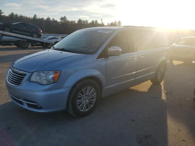 2016 Chrysler Town & Country Touring L