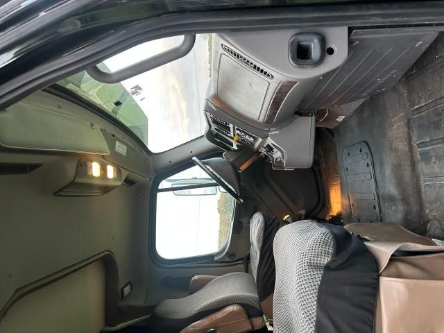 2019 Freightliner Chassis S-2