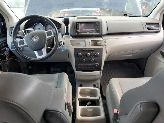 2013 Volkswagen Routan SE