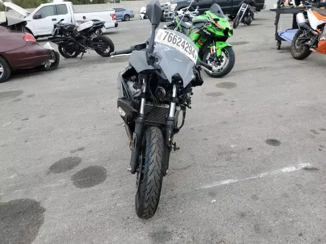 2024 Kawasaki EX500