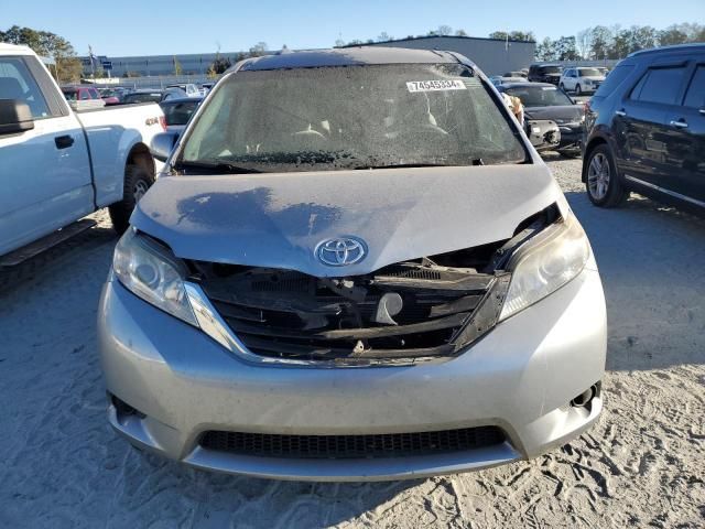 2011 Toyota Sienna LE