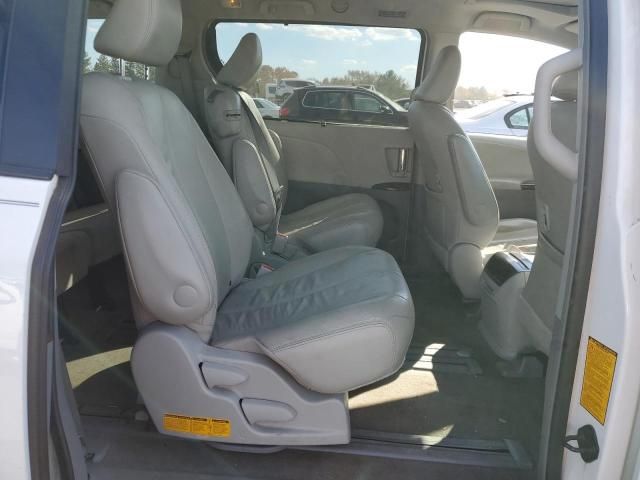 2013 Toyota Sienna XLE