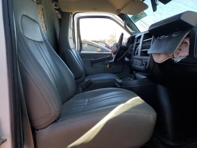 2020 Chevrolet Express G2500