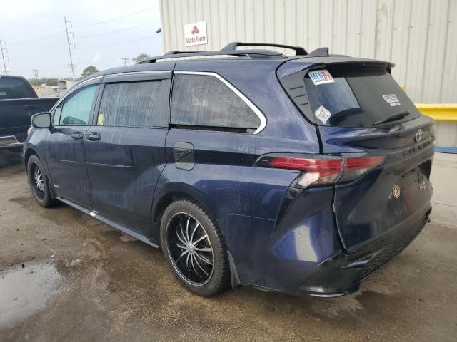 2021 Toyota Sienna XSE