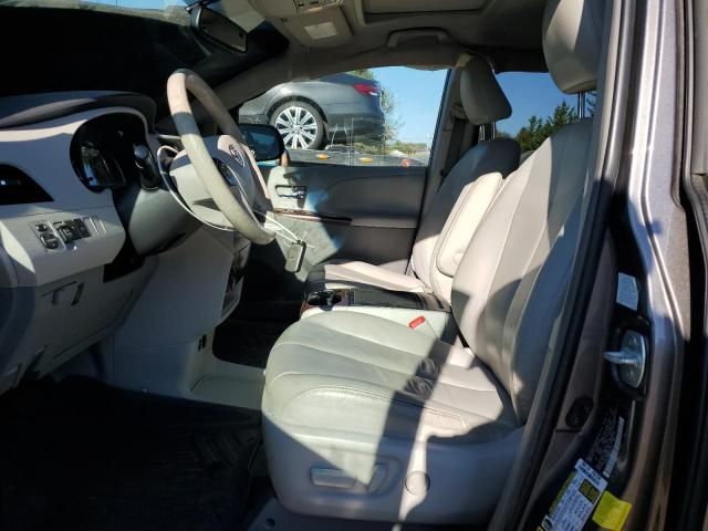 2014 Toyota Sienna XLE