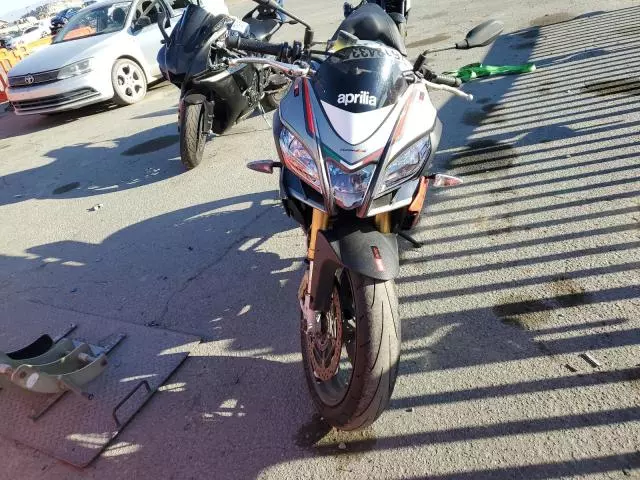 2016 Aprilia Tuono V4 1100 RR