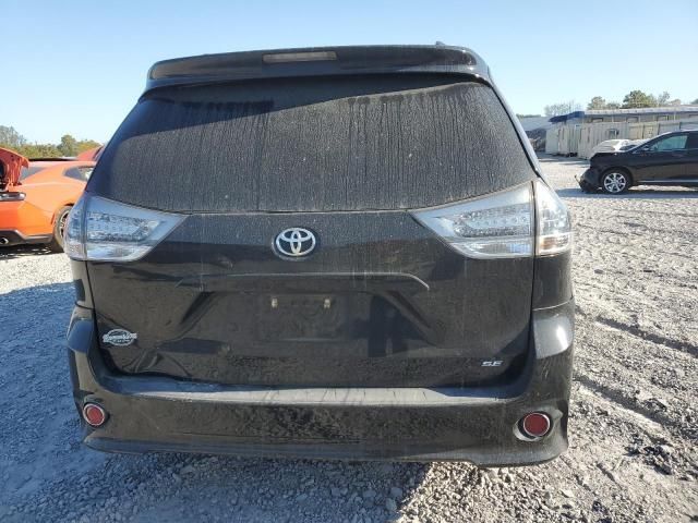 2016 Toyota Sienna SE