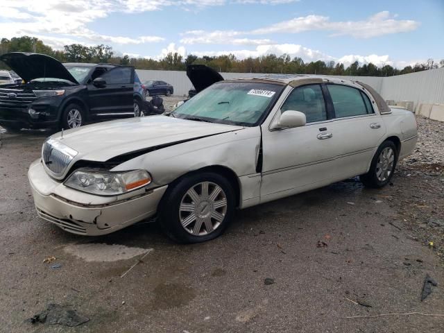 2004 Lincoln Town Car Ultimate