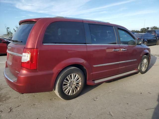 2014 Chrysler Town & Country Limited