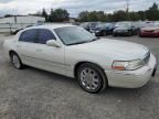 2005 Lincoln Town Car Signature Limited