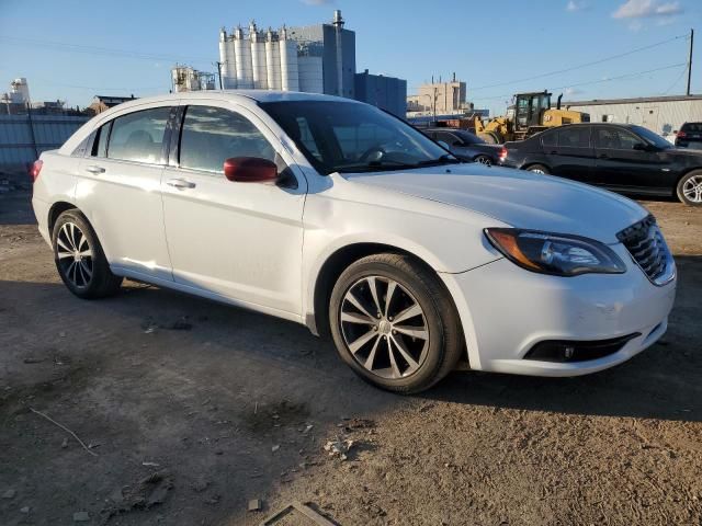 2013 Chrysler 200 Touring