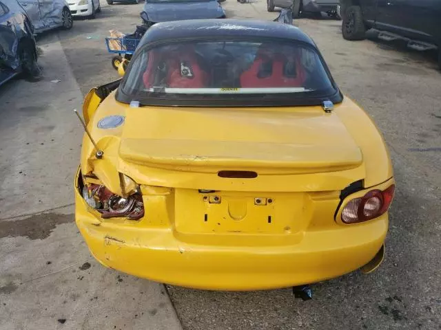 2002 Mazda MX-5 Miata Base