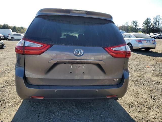 2015 Toyota Sienna XLE