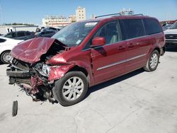 Carros salvage sin ofertas aún a la venta en subasta: 2013 Chrysler Town & Country Touring