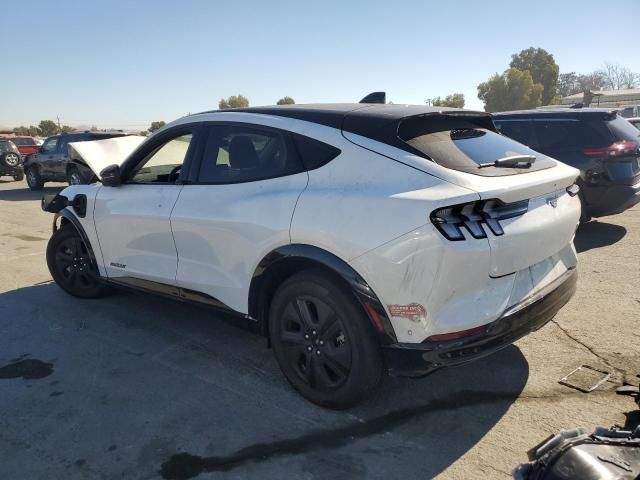 2023 Ford Mustang MACH-E California Route 1