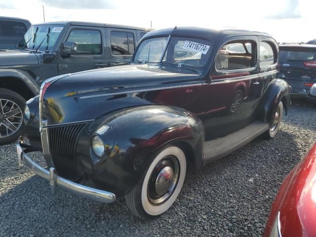 1940 Ford Sedan