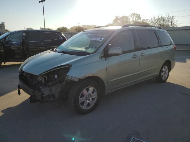 2006 Toyota Sienna XLE