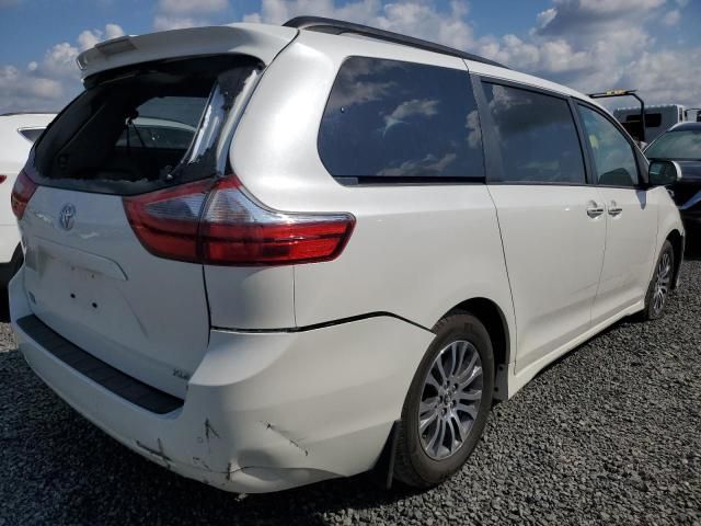 2020 Toyota Sienna XLE