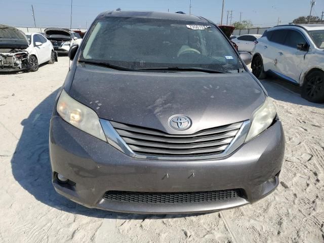 2014 Toyota Sienna XLE