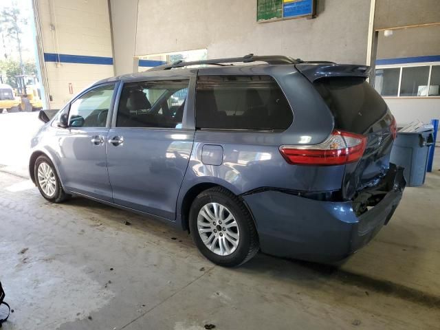 2016 Toyota Sienna XLE