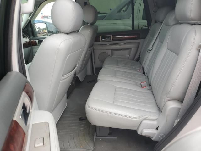 2004 Lincoln Navigator