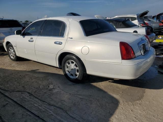 2001 Lincoln Town Car Signature